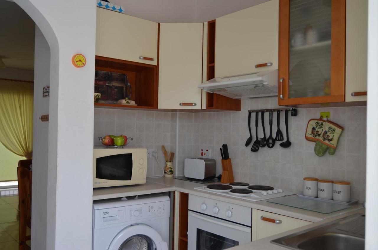 Ithaki Gardens 107 Apartament *